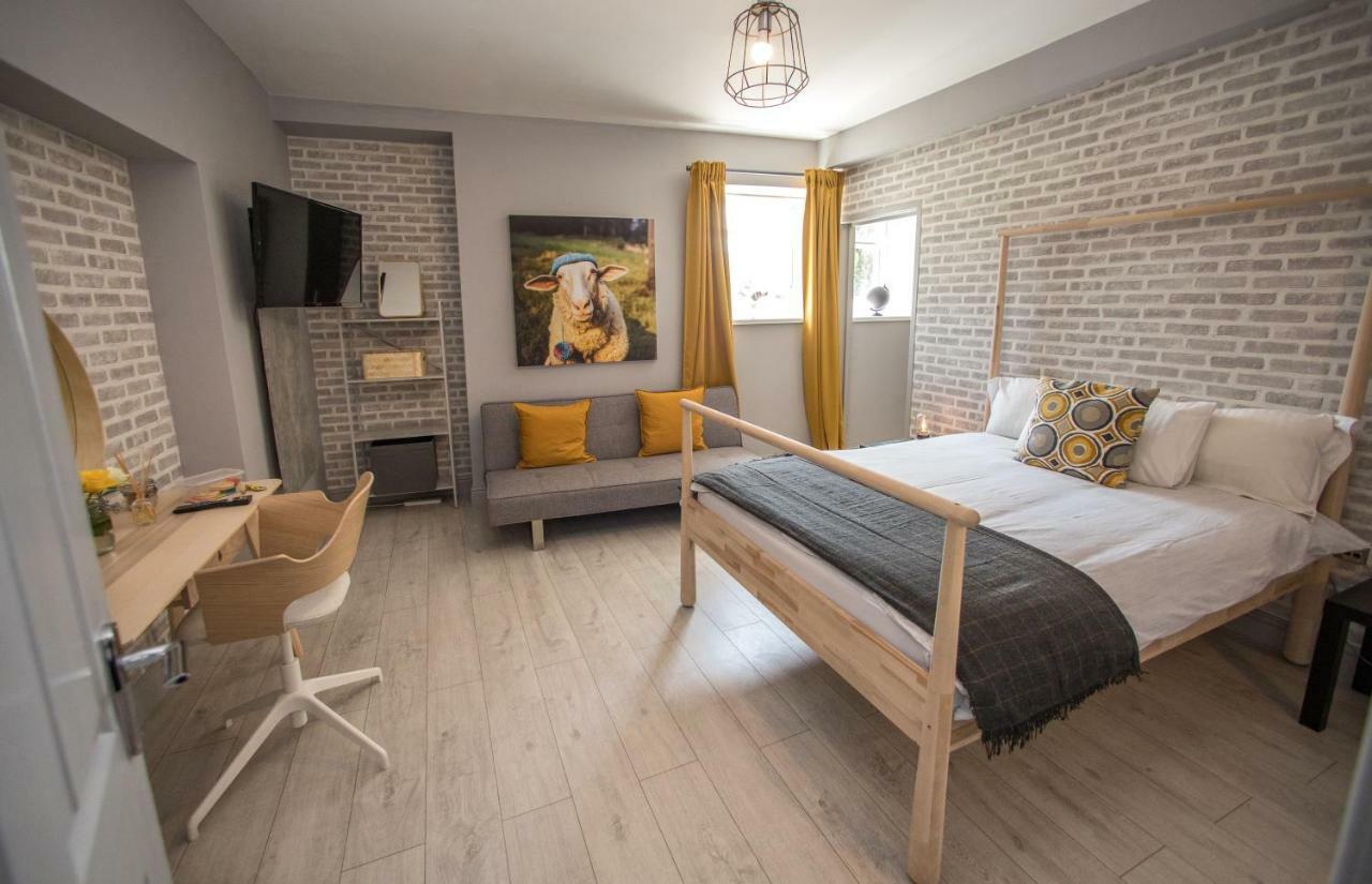 James' Place at Dowlais Merthyr Tydfil Chambre photo